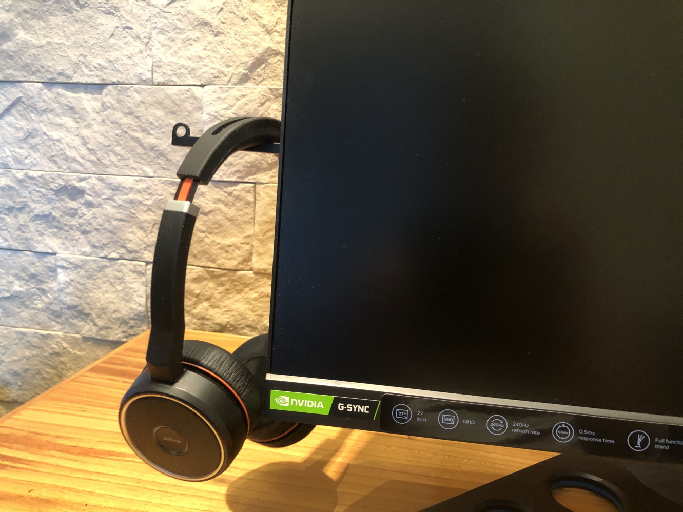 Lenovo Y27gq-25-monitorin kuulokeorsi