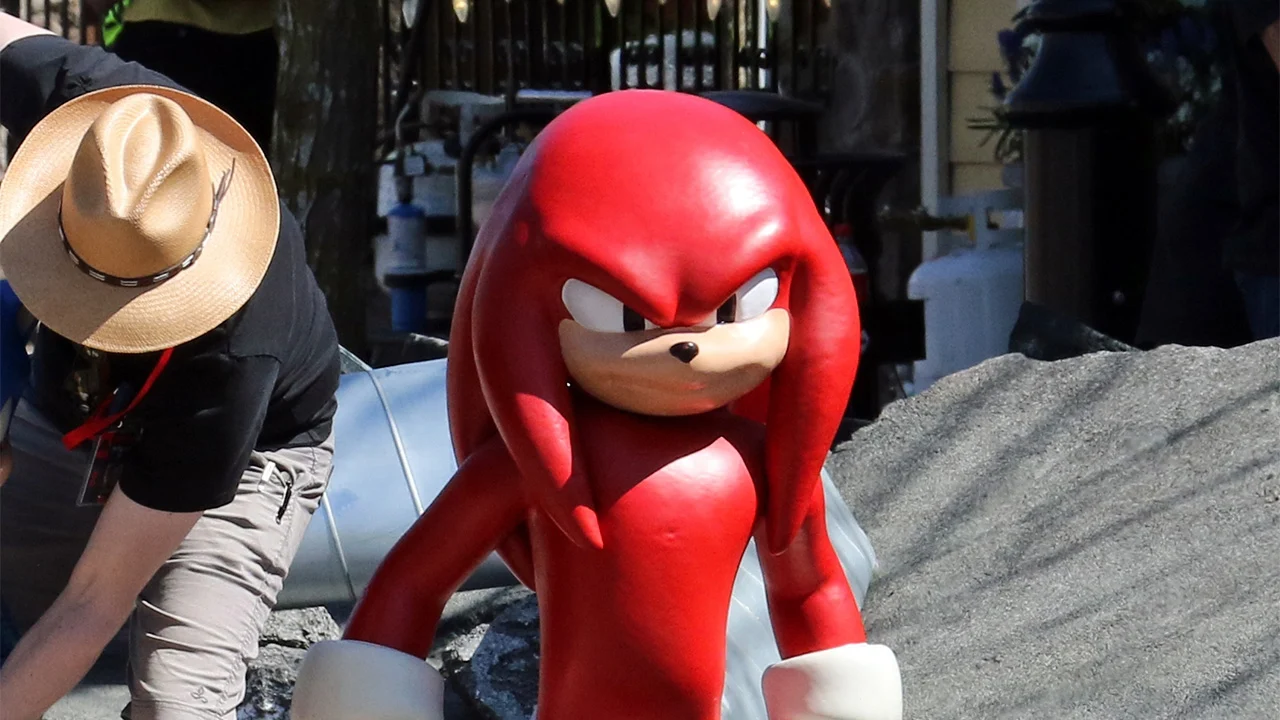 Knuckles elokuvan kuvauksissa