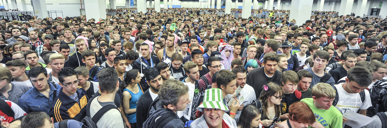 Ruuhkaa Gamescom 2014:n lattialla