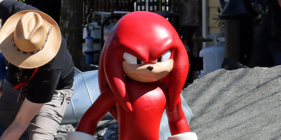 Knuckles elokuvan kuvauksissa