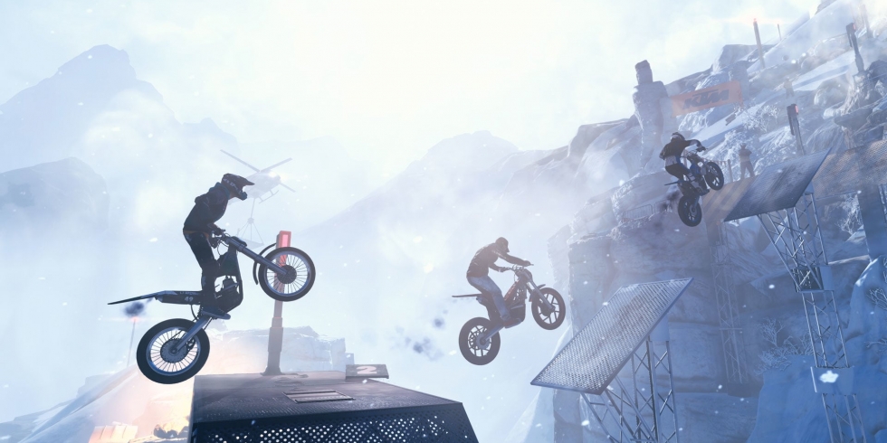Trials%20Rising%20kolme%20kuskia_0.jpg