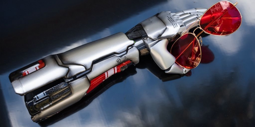 Cyberpunk 2077 bionic hand