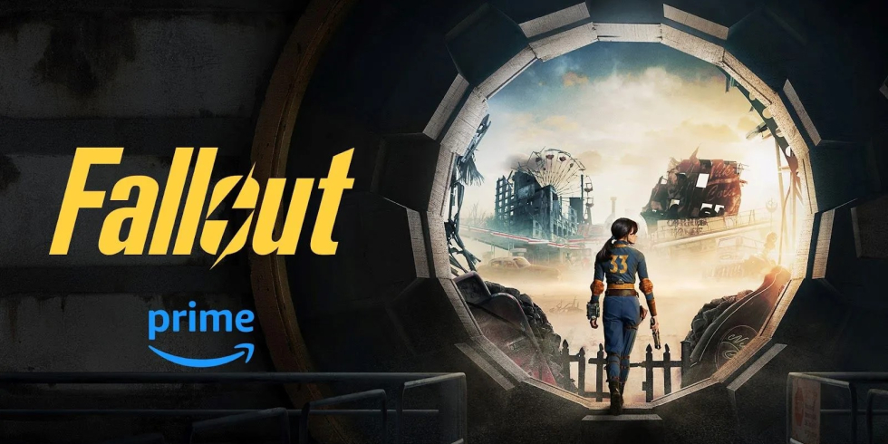 Prime Videon Fallout-sarjan kansi, jossa päähenkilö kävelee ulos joutomaahan massiivisesta holvista.