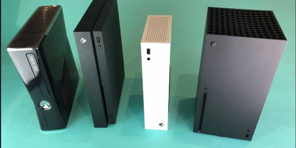 Xbox Series S and Series X Comparison Photos / IGN