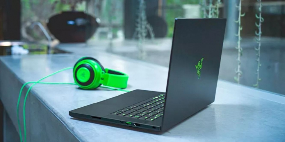 Razer Blade 15 pelikannettava