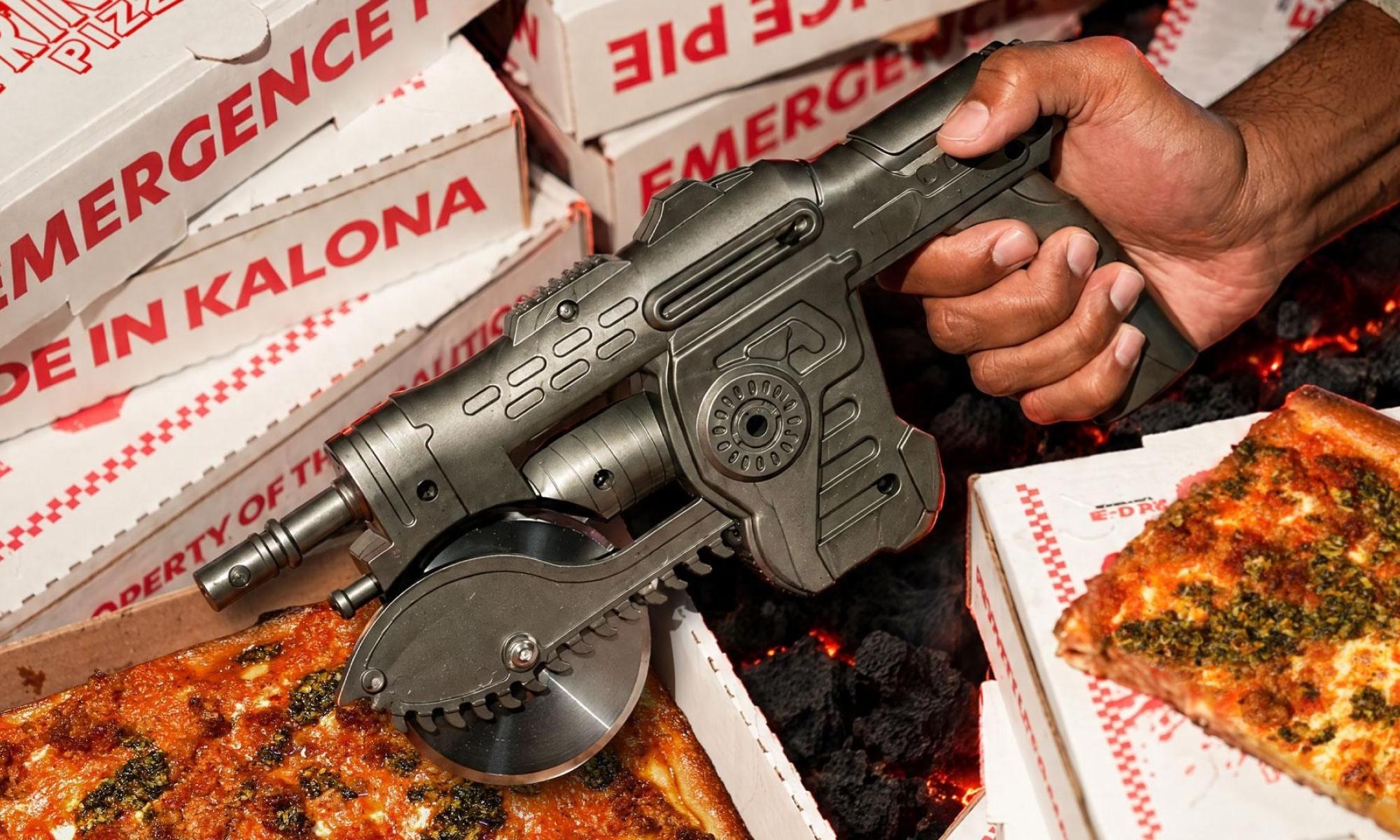 Gears of War: E-Day: Lancer Pizza Cutter Prince St. Pizza
