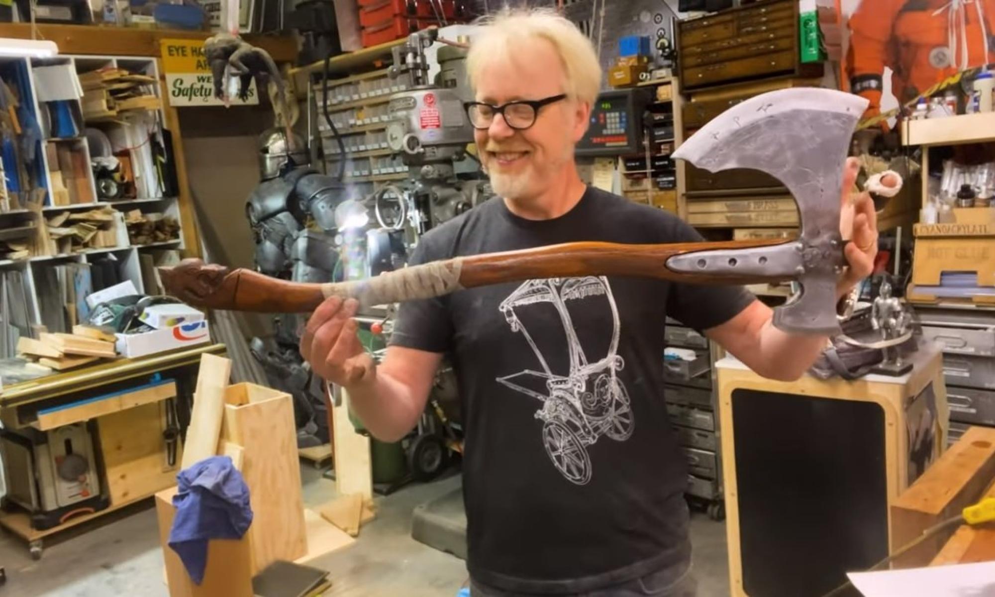 Adam Savage Leviathan-kirves axe
