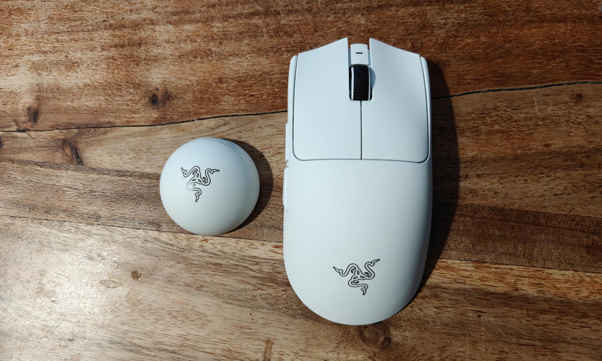 Razer Viper 4 Pro ja vastaanotin