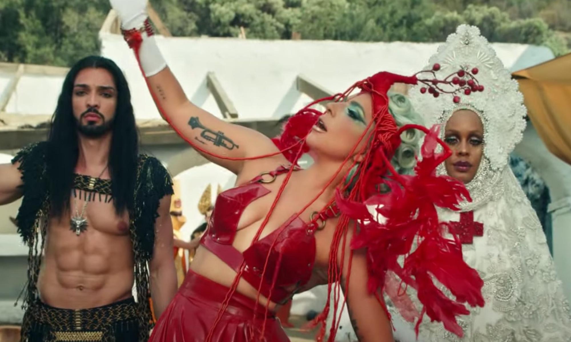 Lady-Gaga-911-inspiration.jpeg