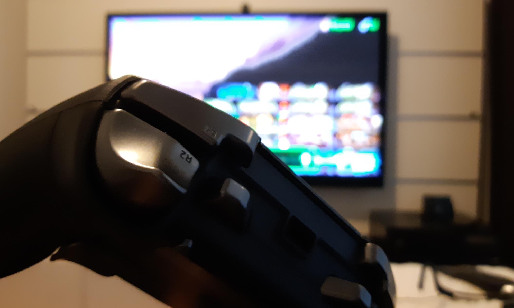 Razer Raiju Ultimate - Enemmän olkapäänappeja
