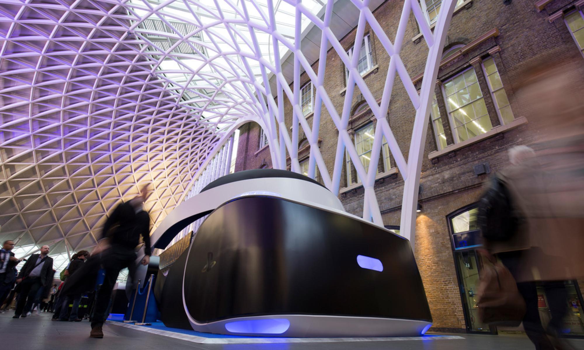 PSVR King's Crossin rautatieasemalla
