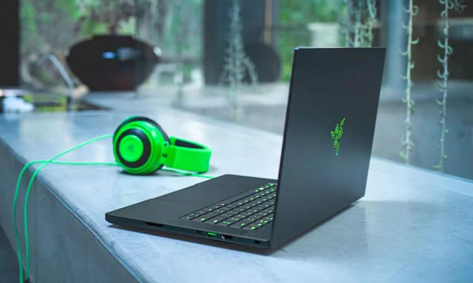 razer blade 15 on table.JPG