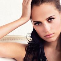 Alicia Vikander