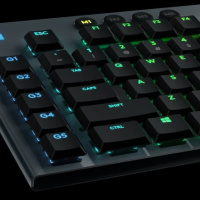 Logitech G815