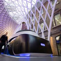 PSVR King's Crossin rautatieasemalla