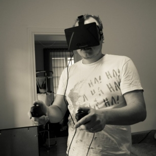 Peero testaa Oculusta