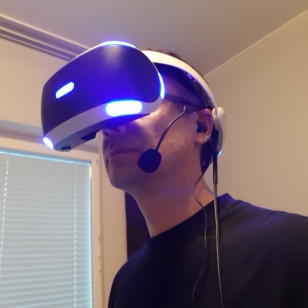 Razer Ifrit PSVR-maskin kanssa