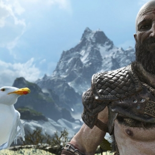 Lokki ja Kratos iloisena God of War photo mode valokuvausmoodi