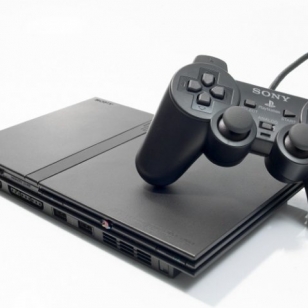 Uusi PlayStation 2 käy kaupaksi