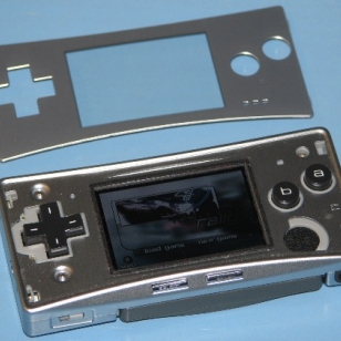 Game Boy Micro 4.11. nelivärisenä