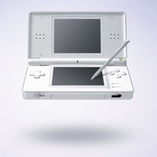 DS Lite ja uusi Nintendogs kesäkuussa