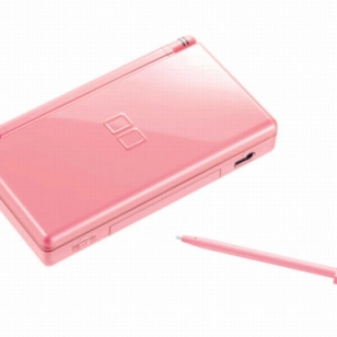 DS Lite värjäytyy pinkiksi