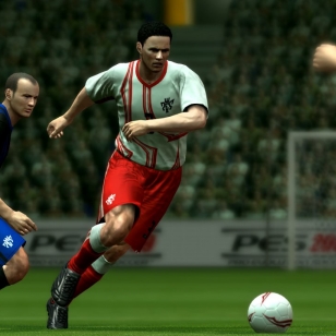 Konami yllättää: Pro Evolution Soccer 2009 syksyllä