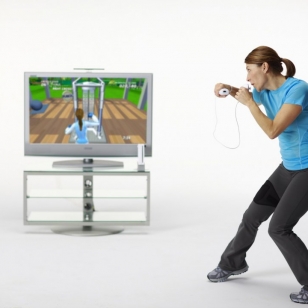 EA ryntää Wii Fitin apajille