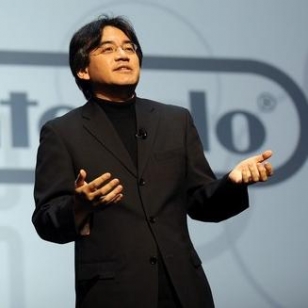 Iwata puhuu Game Developers Conferencessa