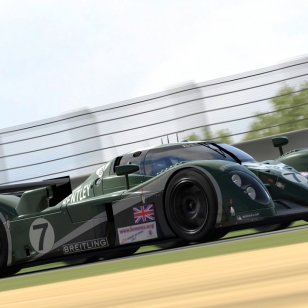 Le Mans -autoilua Forza 3:ssa