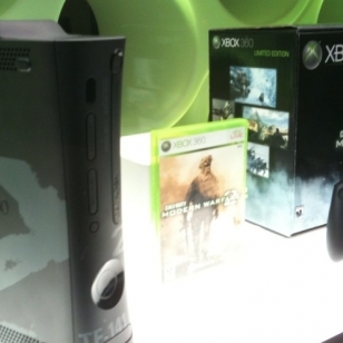 250 gigan Xbox 360 ja Modern Warfare 2 samaan pakettiin