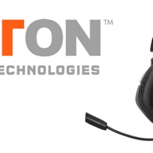 Testissä Tritton AX 120 -kuulokkeet