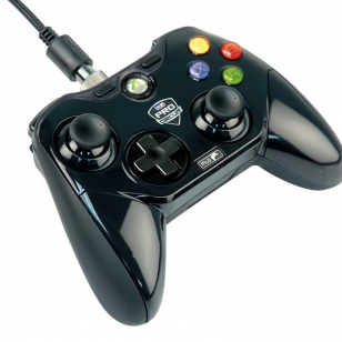 PS3- ja Xbox 360 -ohjaimia ammattilaisille