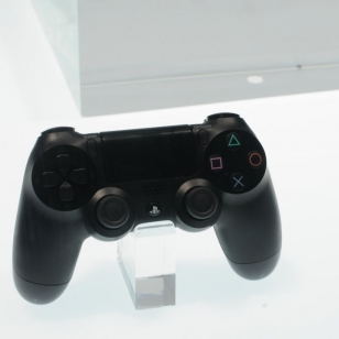 E3: Xbox One vs. PlayStation 4 – ohjainten taisto