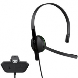 Xbox Onen pakettiin headset