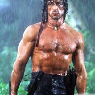 Rambo räjäyttää kaiken uudella trailerilla