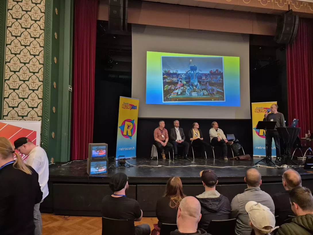 Finnish Retro Con 2025 – Tosikeräilijöiden paneeli