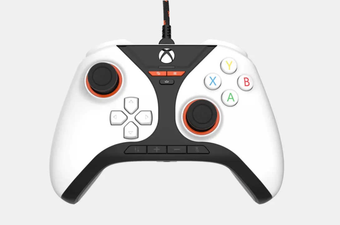 Gamepad pro x edestä.png
