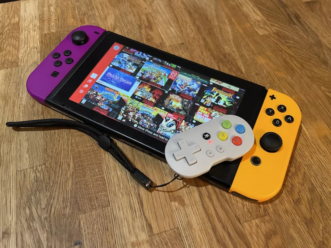 atom Collectible Keychain Controller ohjain ja Switch