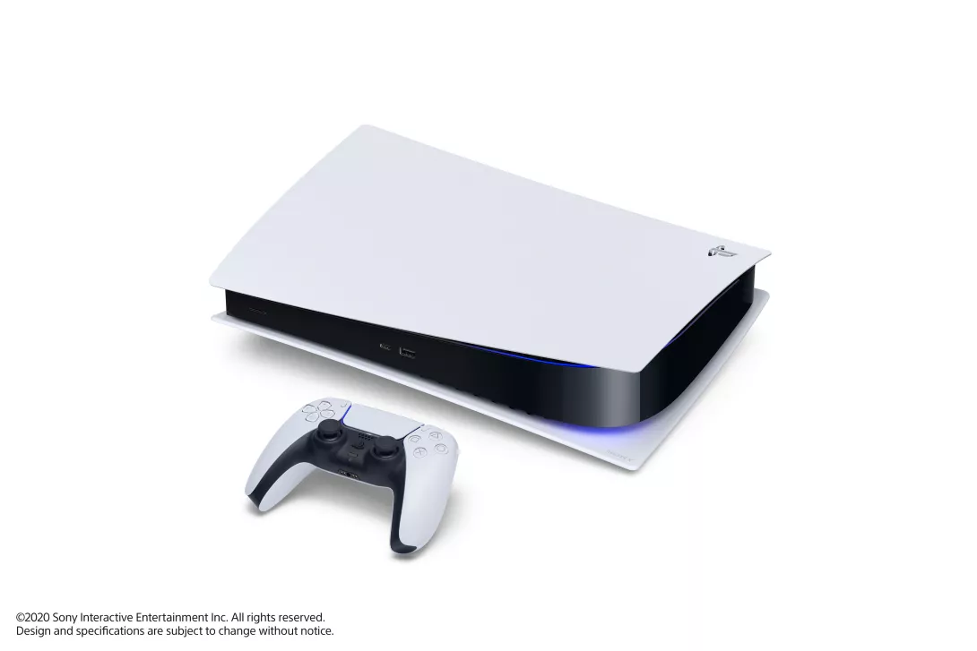 PS5 PlayStation 5 konsoli digital edition ja DualSense-ohjain vaakatasossa.jpg