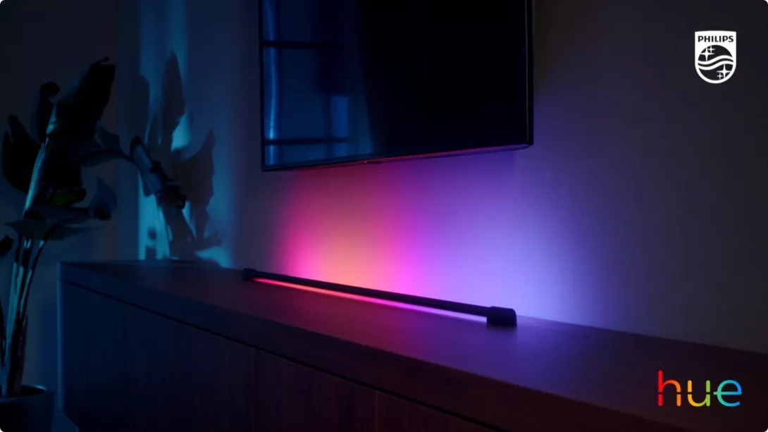 Philips-Hue-Play-Gradient-Light-Tube-tv-1.jpg