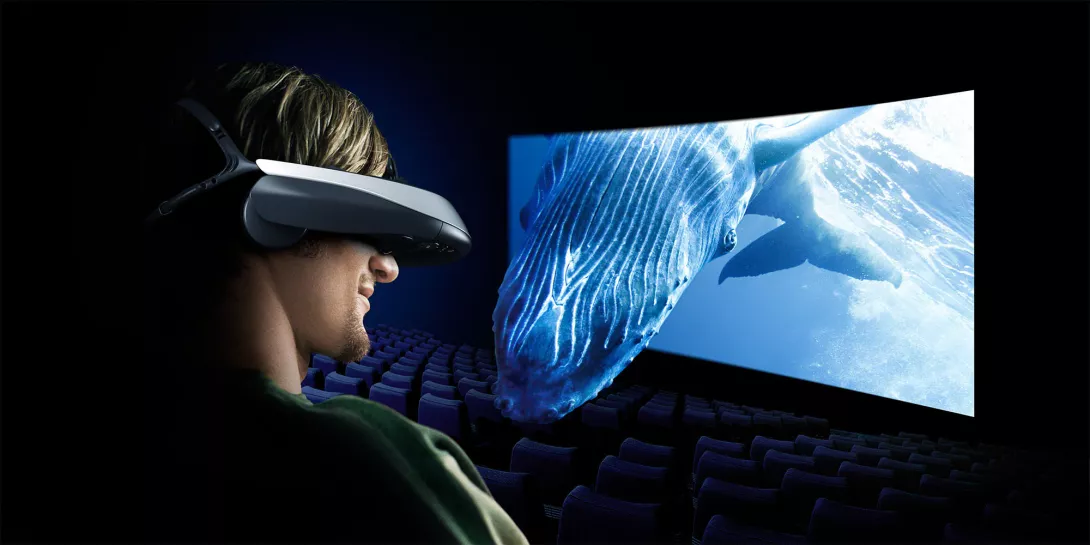 Sony Head Mounted Display virtuaalisena elokuvateatterina