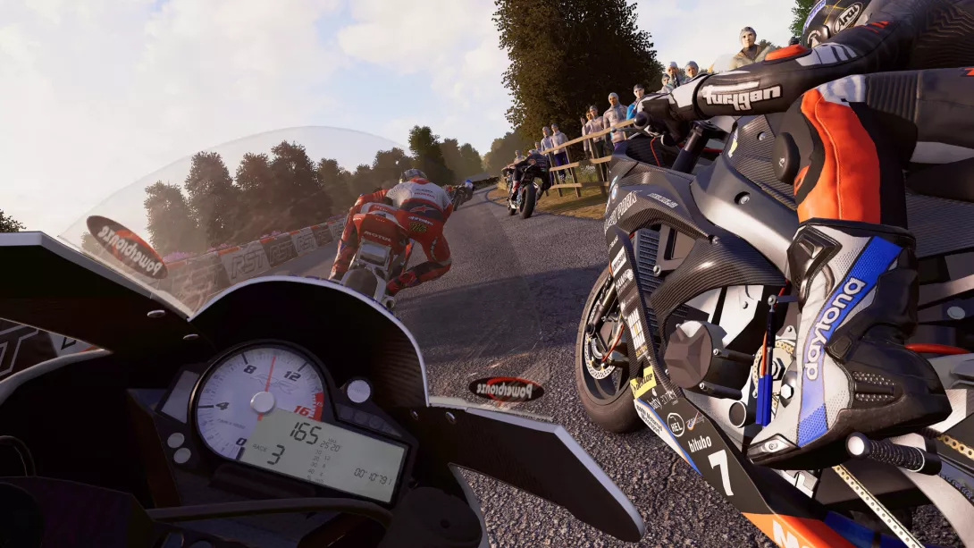 TT Isle of Man 2 ohjaamo.jpg