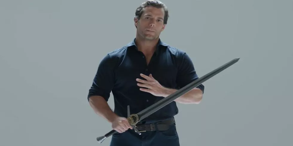 henry cavill sword.png