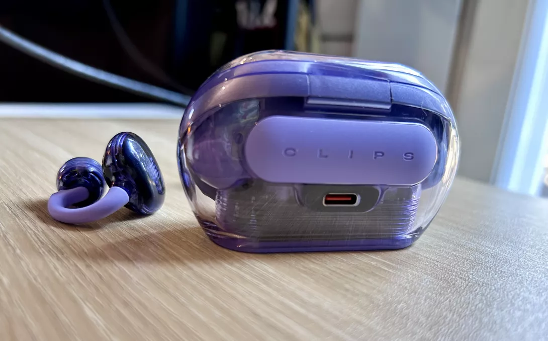 jbl soundgear clips takaa.jpeg