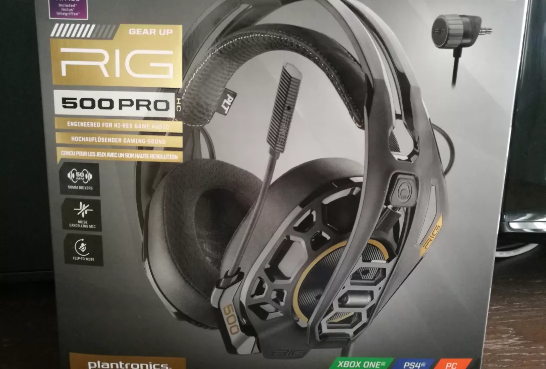 Plantronics Rig 500 Pro HC: paketti