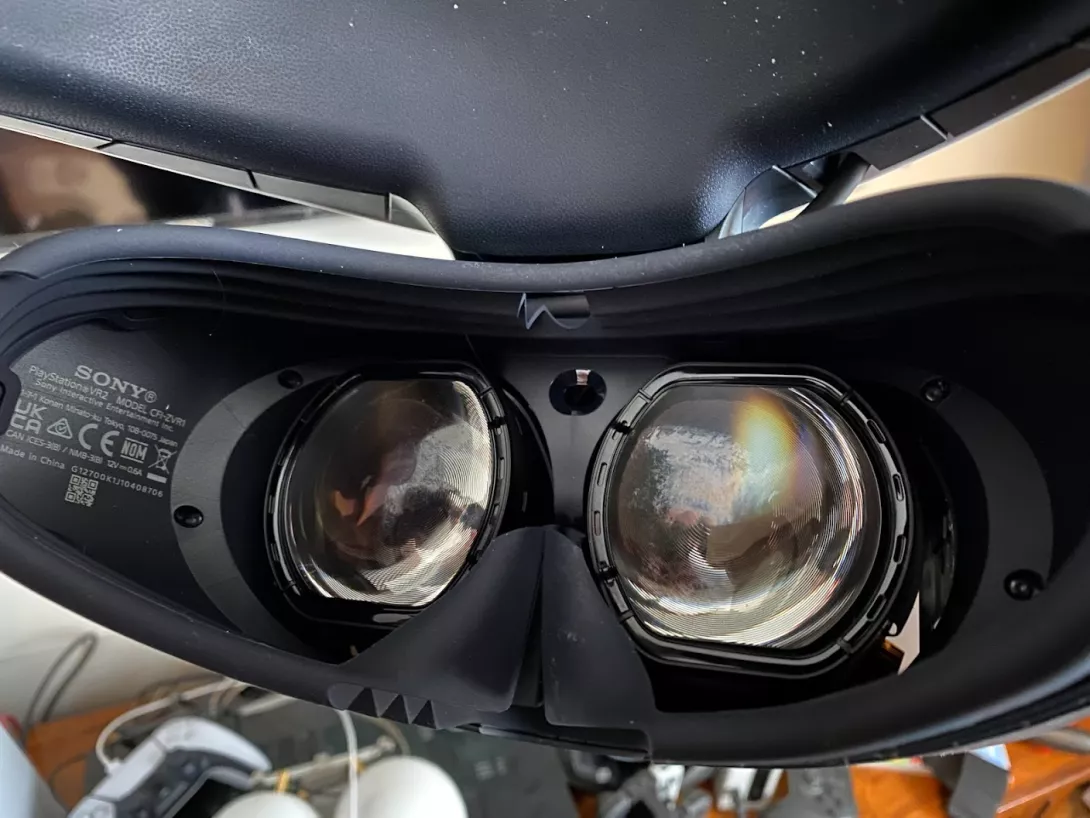 PSVR2: Linssejä voi mukauttaa