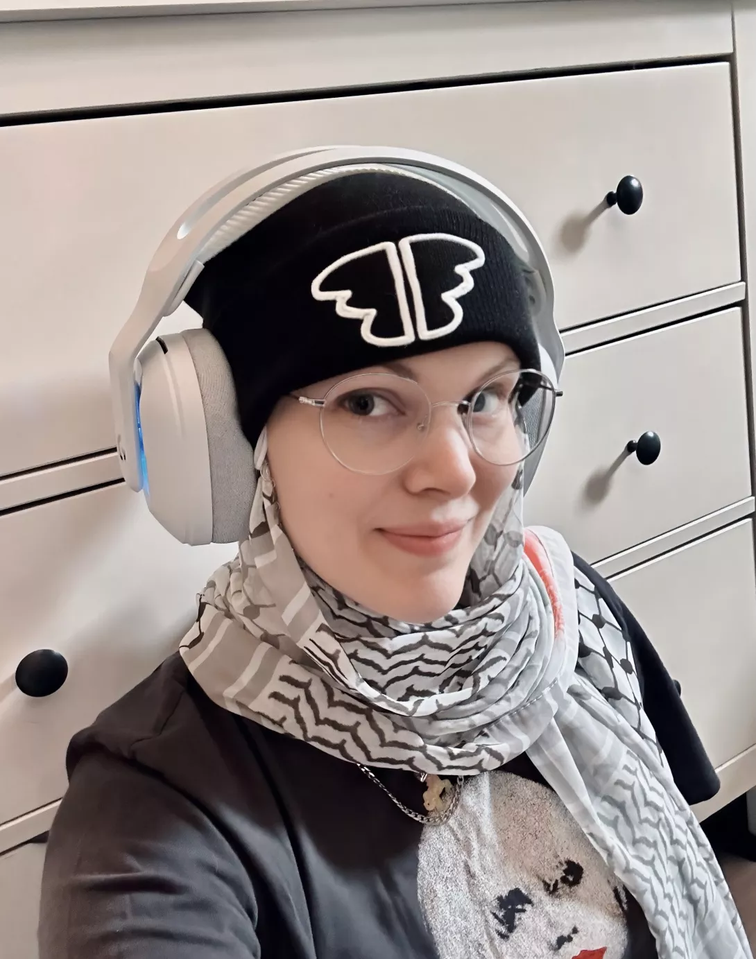 tarja logitech kuulokkeet.jpeg